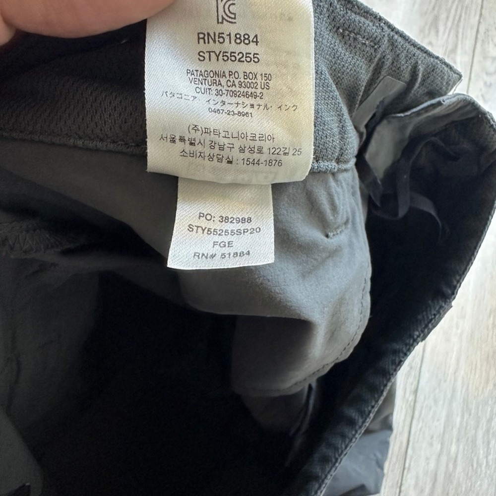 Patagonia Quandary Shorts Mens 33 Gray Hiking Stretch Quick Dry Outdoors * - Picture 11 of 12